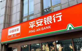 平安银行信用卡“危局”，“悍将”刘显峰能解吗？
