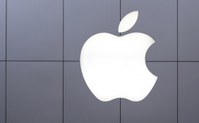 iPhone15还能让苹果产业链“狂欢”吗？有点难，“果链”企业在找出路